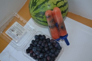 watermelon and blueberry homemade popsicles